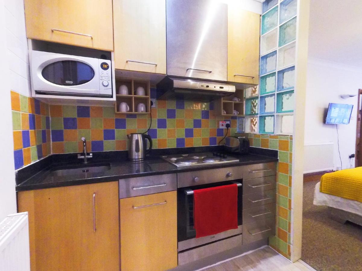 Flat 1 At 6 Taunton Mews * Londres